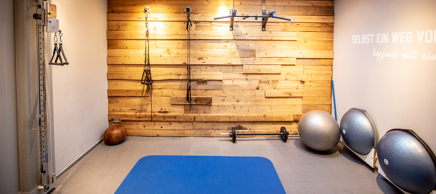 effectiv PHYSIO TRAINING Föhren — Trainingsbereich Übersicht